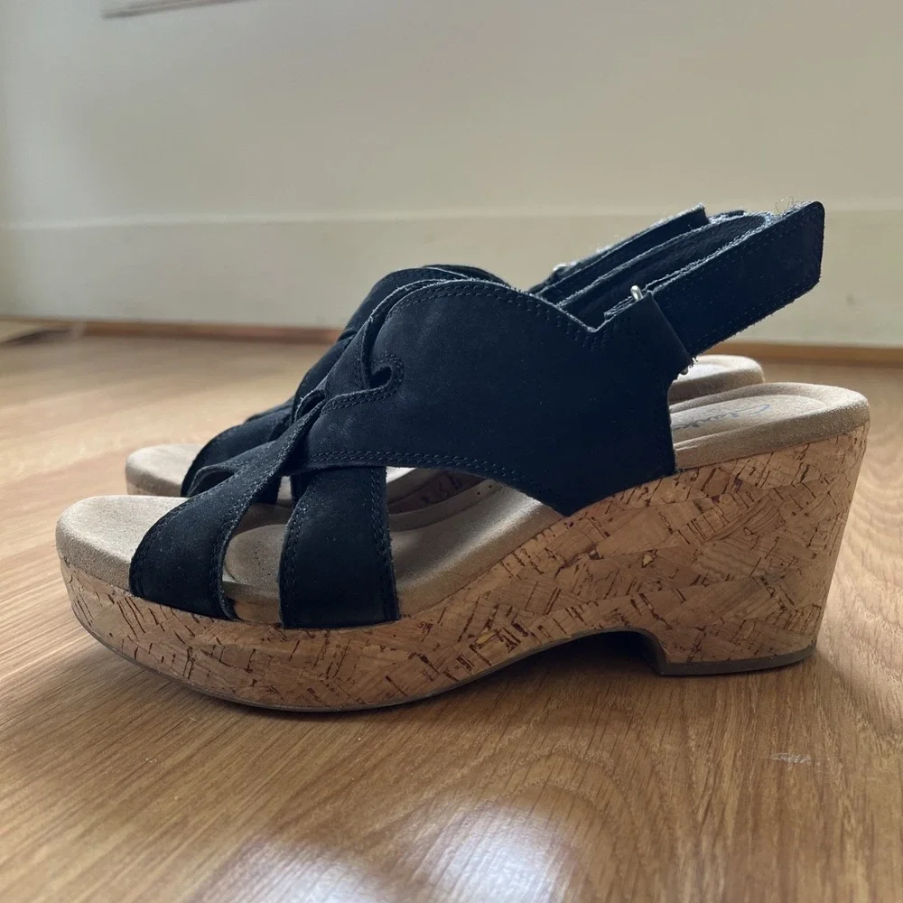 Clarks Rose Wedge Sandal Womens Size 9 Black Ultimate Comfort Nubuck Leather 40